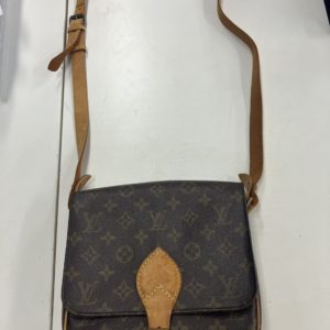 ヴィトンモノグラム カルトシェール22ショルダーバッグを高価買い取りさせて頂きました。