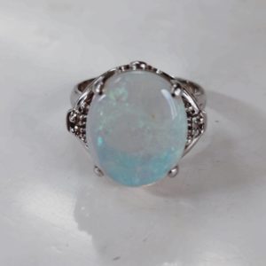 オパールリングを高価買い取りさせて頂きました。