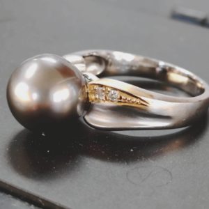 パールダイヤリングを高価買い取りさせて頂きました。