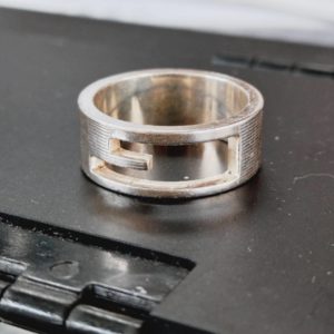 グッチリングを高価買い取りさせて頂きました。