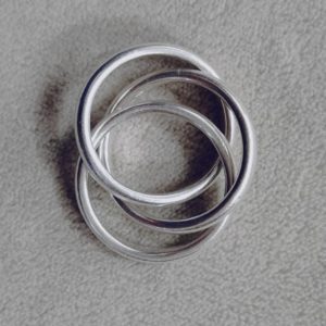 ティファニー3連リングを高価買取させて頂きました。