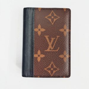 ヴィトンモノグラムカードケースを高価買取させて頂きました。